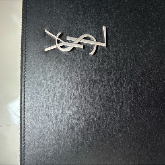 New YSL Clutch - Picture 12 of 14